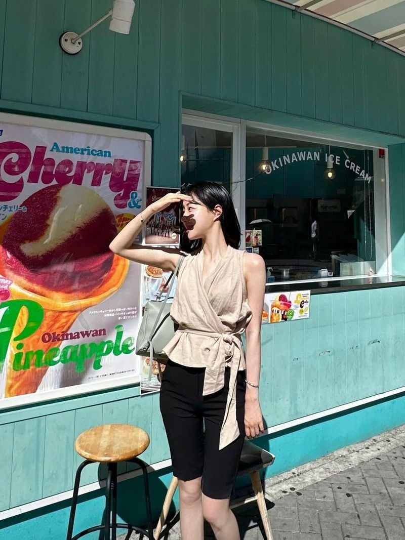 “눈부심에 웃음 머금은 오후”…배채은, 청량한 순간→여름 빛 속으로 / 하트페어링 출연자 배채은 인스타그램