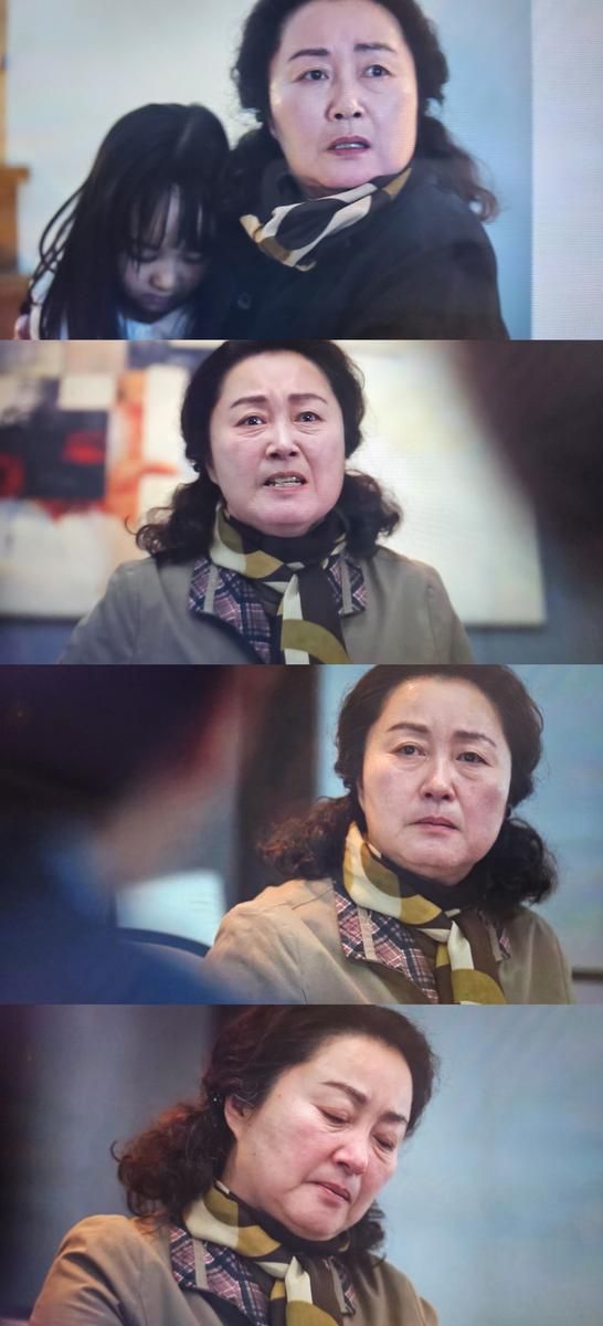 “강렬한 눈빛과 절절한 눈물”…정은경, ‘에스콰이어’ 몰입 높인 존재감→시청자 사로잡다 / 드라마 방송 장면