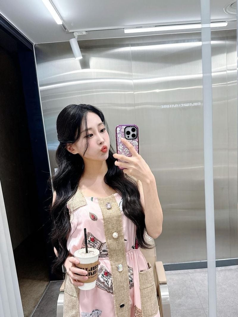 “설렘 가득한 오후”…김의영, 핑크빛 여름→사랑스러운 셀카 / 가수 김의영 인스타그램