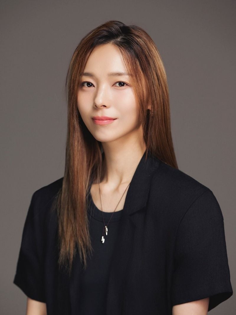 “늘 차분하게 바라보았죠”…선예, 단정한 시선→고요한 아우라 / 걸그룹 원더걸스 선예 인스타그램
