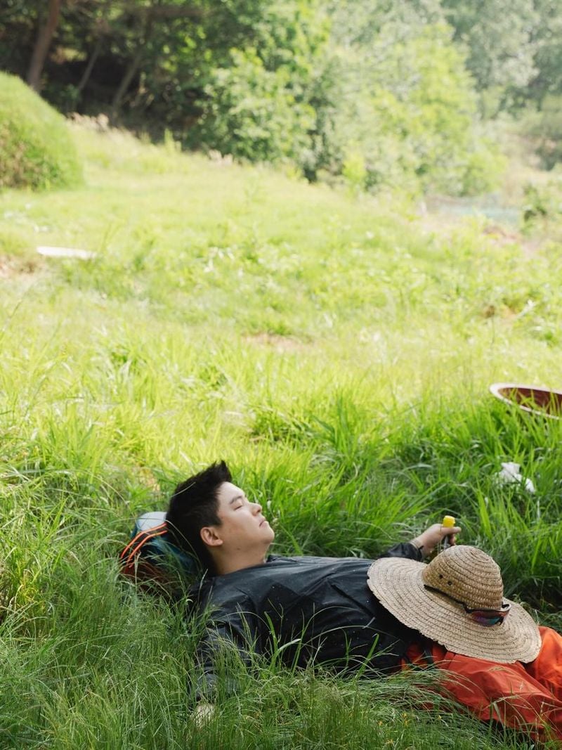 “보물찾기하실 분”…이장우, 산들바람 속 휴식→전원 감성 폭발 / 배우 이장우 인스타그램
