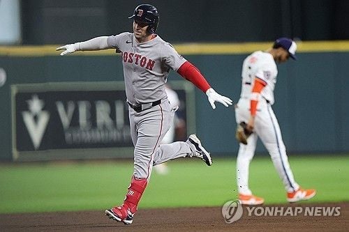 “첫 타석 투런포 작렬”…브레그먼, 휴스턴 팬 앞에서 2안타 2타점 / 연합뉴스