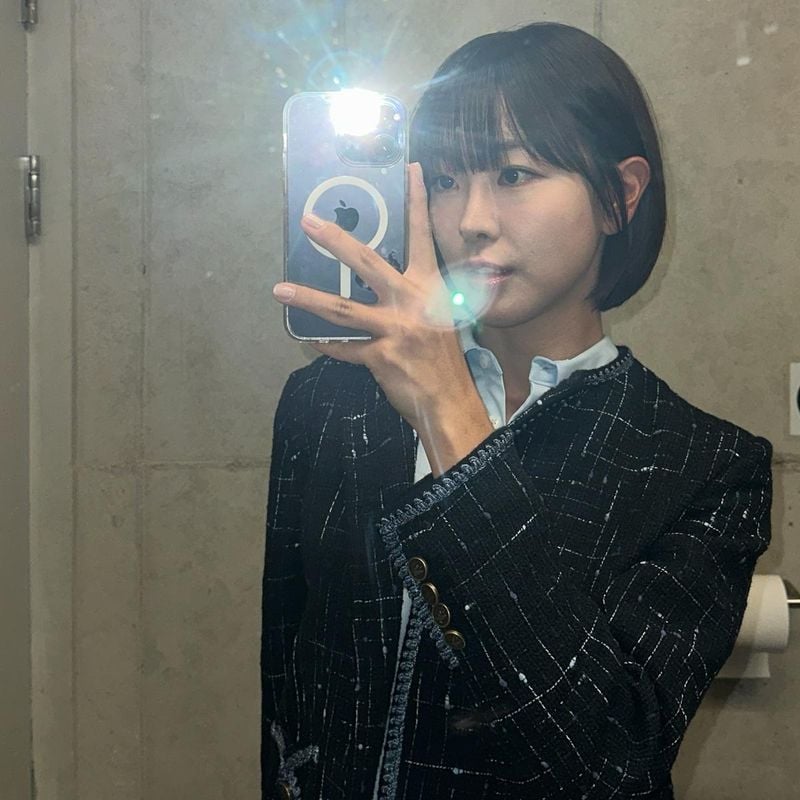 “이번 주말에 뭐해”…고원희, 설렘 품은 눈빛→거울 앞 단정美 / 배우 고원희 인스타그램