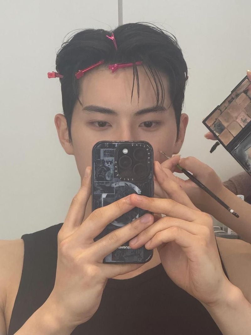 “이번 여름은 후다닥 지나가네”…이채민, 메이크업 대기실→차분한 설렘 포착 / 배우 이채민 인스타그램