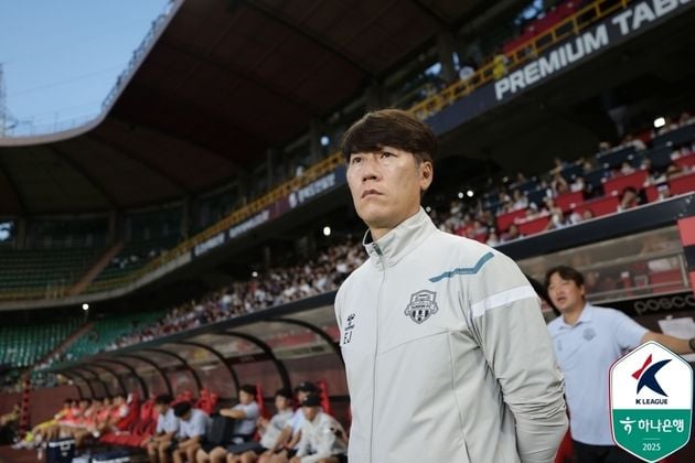 “3경기 전승 이끌어”…김은중, 7월 K리그 이달의 감독상 첫 수상 / 연합뉴스
