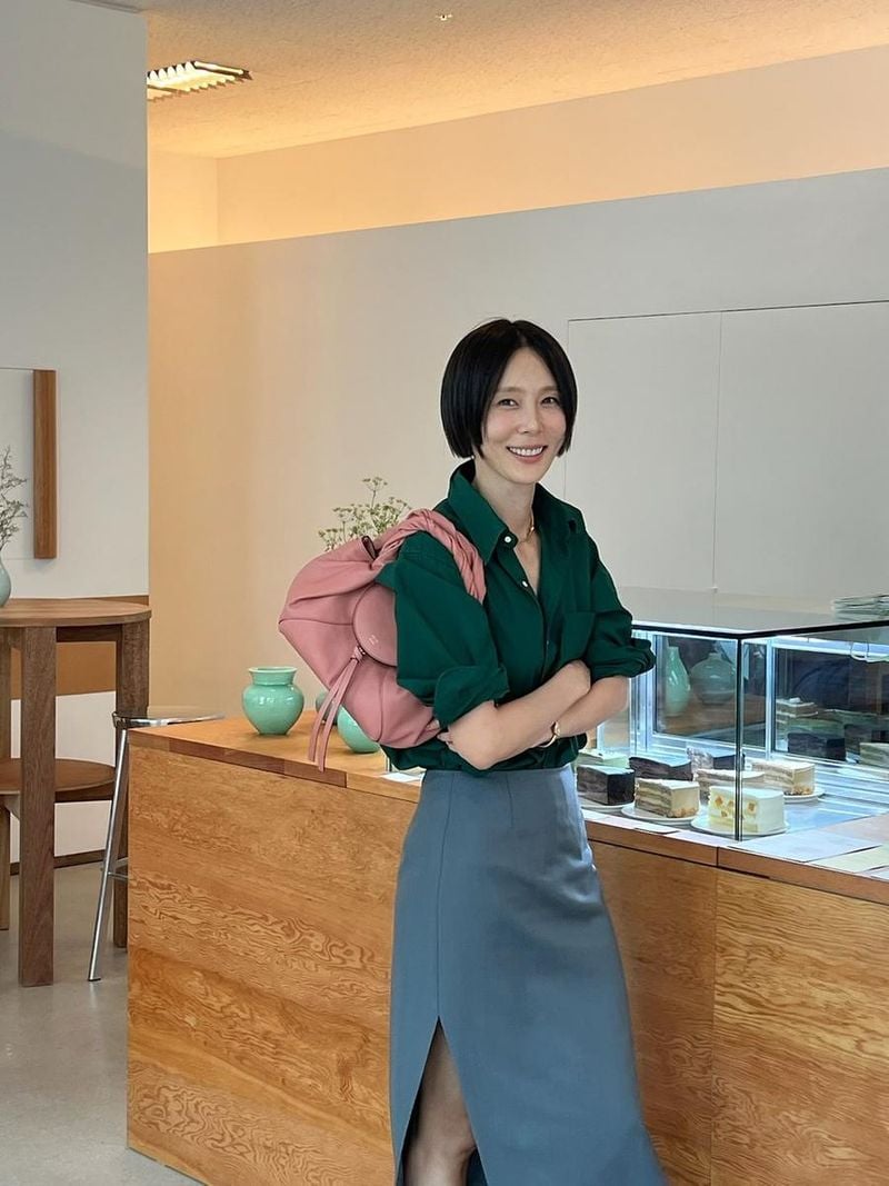 “펜디의 비밀 수납 공간”…김나영, 도회적 미소→여름의 여유 / 방송인 김나영 인스타그램