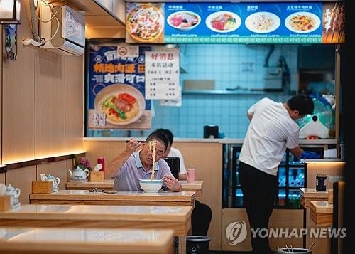 중국 사회보험 의무화에 식당 퇴직자 파트타임 고용 증가…업계 수익성 부담 가중