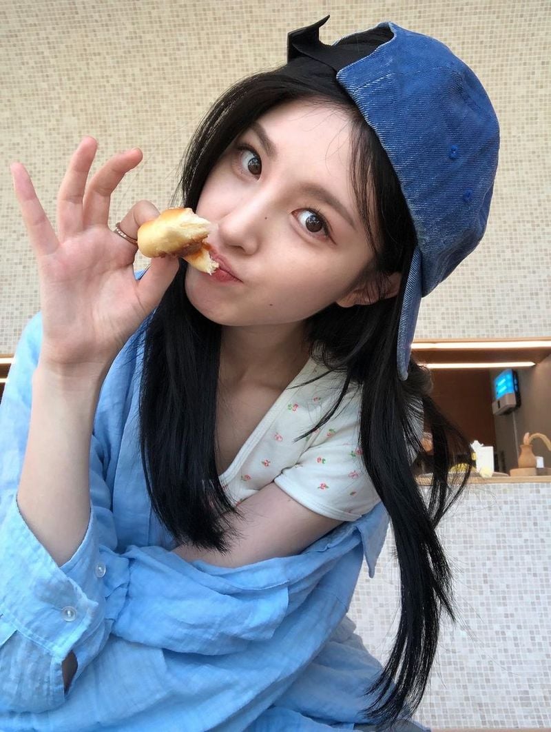 “메론빵이 거북이모양이야”…이재희, 소소한 즐거움→청량한 여름 한때 / 걸그룹 위클리 이재희 인스타그램