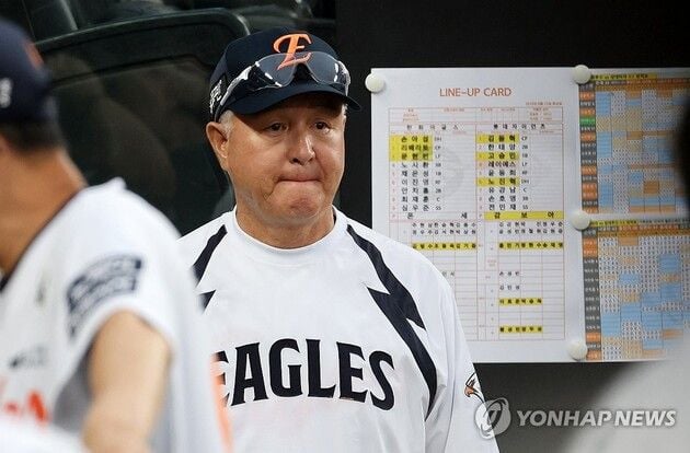 “통산 1천승 대기록”…김경문, 한화 지휘하며 역대 3번째 금자탑 / 연합뉴스