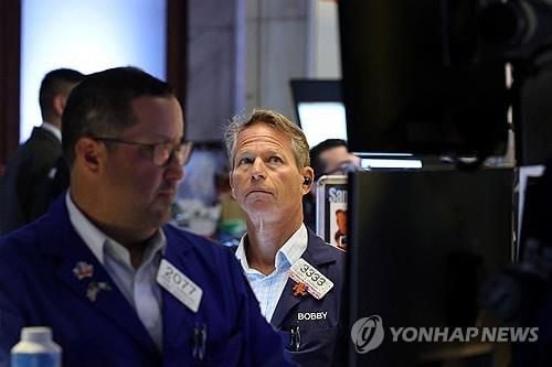 뉴욕증시 S&P 500 사상 최고치 경신…다우 1.1%↑