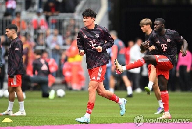 “10대와 센터백 호흡”…김민재, 프리시즌 마지막 친선 선발 출전 / 연합뉴스