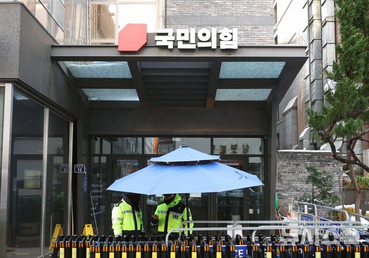 뉴시스