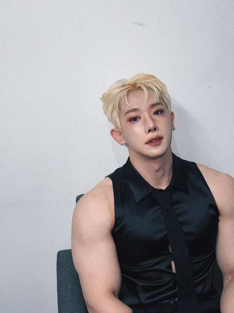 “찰나의 시선이 머문다”…원호, 여름 한복판→강렬한 존재감 / 가수 원호 인스타그램