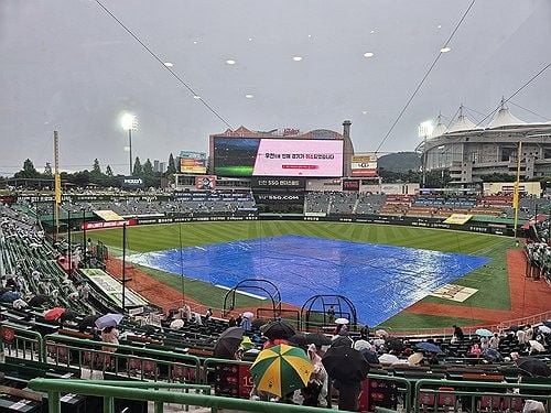 “비 내린 인천”…키움-SSG, 13일 경기 우천 취소 / 연합뉴스