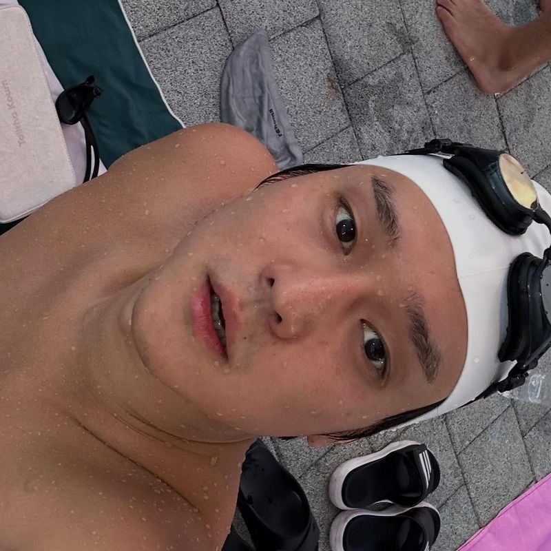 “수영 후의 적막”…고경표, 젖은 얼굴로 여름 오후→도심 속 청량미 폭발 / 배우 고경표 인스타그램