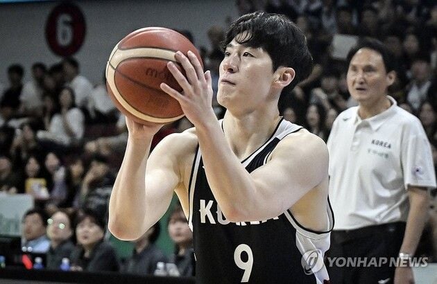 “무릎 부상 진단”…이정현, 아시아컵 중 조기 귀국해 국내 치료 / 연합뉴스