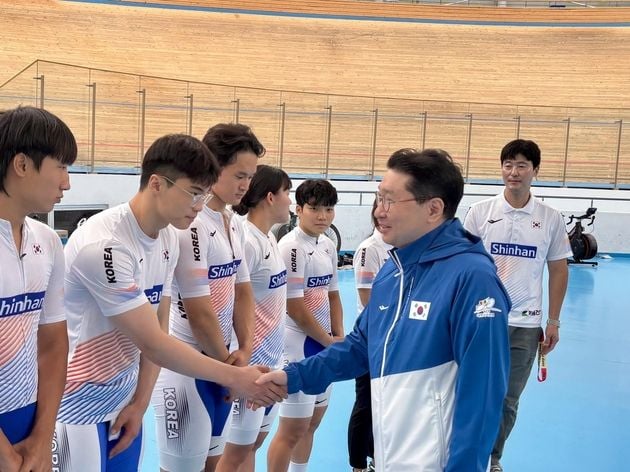 “AG 준비 격려”…이상현, 진천선수촌 찾아 국가대표 소통 / 연합뉴스