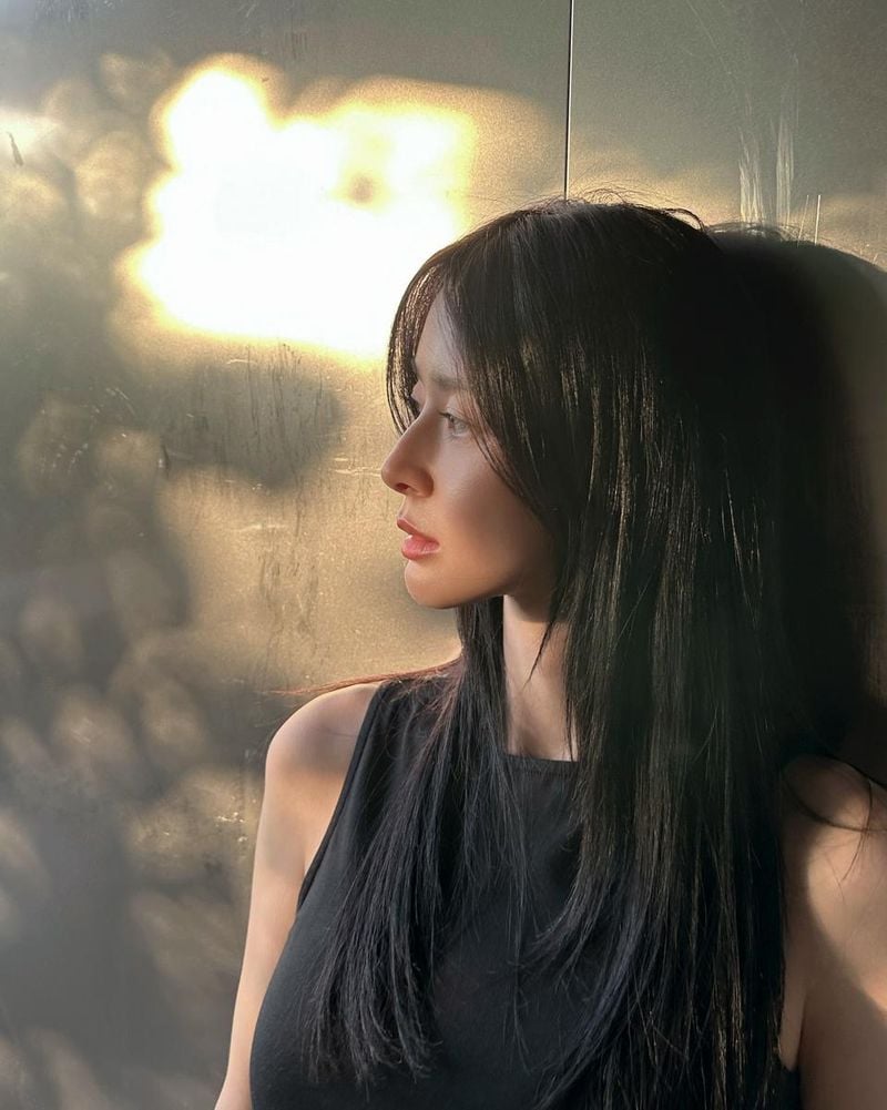 “저물어가는 햇살에 잠겨”…권나라, 고요한 여름→빛으로 물든 순간 / 배우 권나라 인스타그램