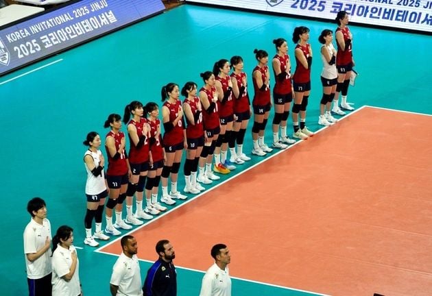 “강소휘 15점 분전”…한국, 국제대회 2연패로 최하위 추락 / 연합뉴스