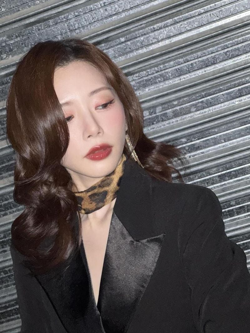 “UAU”…지유, 부에노스아이레스의 밤→도회적 시선 압도 / 걸그룹 드림캐쳐 지유 인스타그램