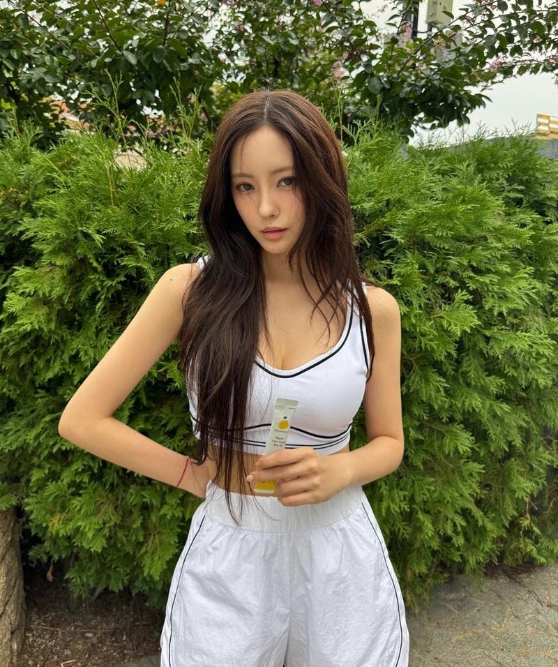 “두 달째 아침을 채우는 습관”…효민, 청량한 한여름→건강미 대폭발 / 걸그룹 티아라 효민 인스타그램