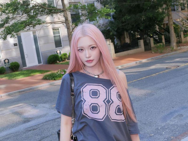 “낯선 길 위의 여름 미소”…빌리 하람, 워싱턴 거리→청춘의 설렘 / 걸그룹 빌리 하람 인스타그램