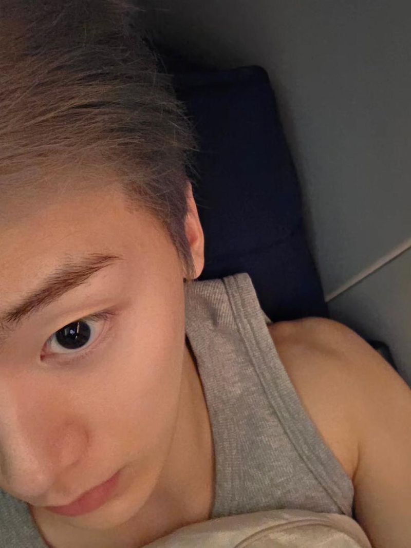 “여름밤 맞은듯”…윤산하, 비행 여운→편안한 셀카 속 고요 / 그룹 아스트로 윤산하 인스타그램