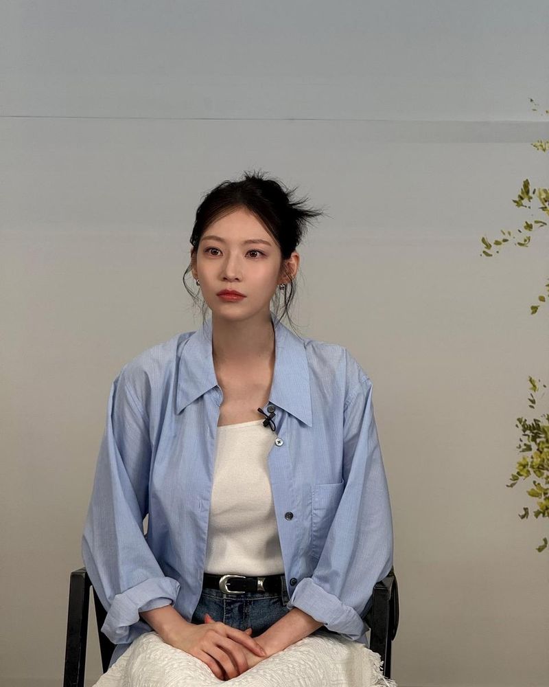“여행을 대신해 드립니다”…공승연, 차분한 여름 오후→맑은 시선 남겨 / 배우 공승연 인스타그램