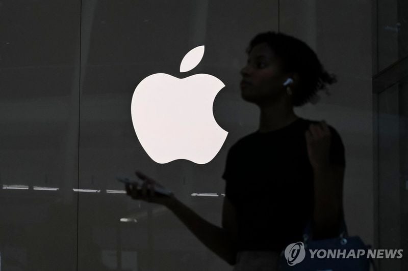 ‘애플’ 애플워치 혈중산소 측정 기능 재도입…美 특허 분쟁 22개월 만에 복귀