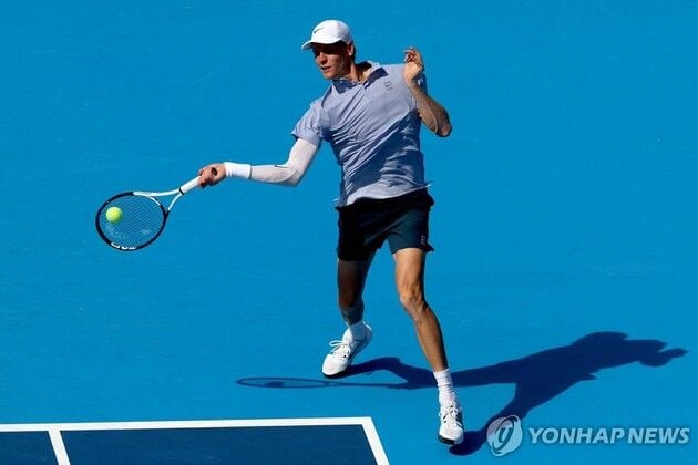 “하드코트 25연승 질주”…신네르, 오제알리아심 완파 신시내티오픈 4강 / 연합뉴스
