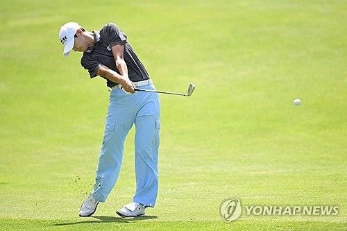 “7언더파 맹타”...박성현, 포틀랜드 클래식 1R 공동 선두 / 연합뉴스