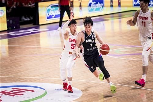 “19.8점 맹활약”…이현중, 8강서 눈물의 분투 끝 아시아컵 탈락 / 연합뉴스