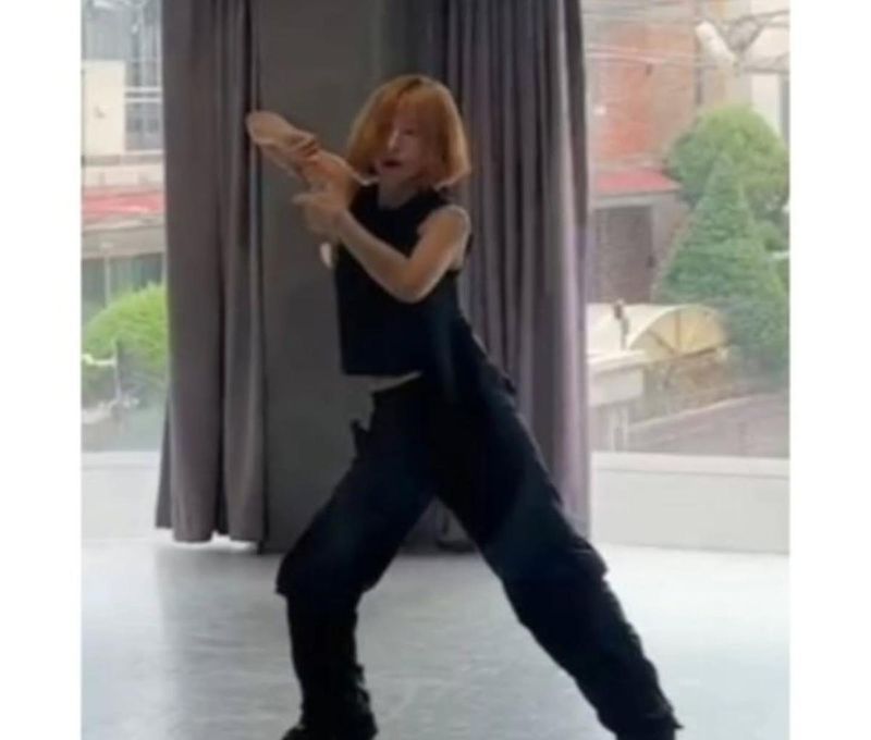 “리듬 따라 흐르는 손끝”…예지원, 몰입의 오후→춤 연습에 깃든 열정 / 배우 예지원 인스타그램