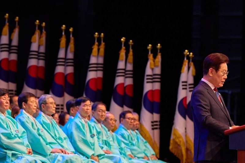 “마음을 울리는 약속”…이재명, 광복절 감동→대통령 임명장 앞 결의 / 정치인 이재명 인스타그램