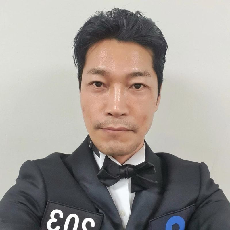 “최종 게임의 태도”…최귀화, 깊은 시선→무게감 품은 셀카 / 배우 최귀화 인스타그램