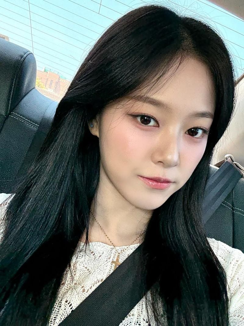 “데일리 꾸미기, 오늘은 투명하게”…현진, 여름 오후→청량 민낯 미소 / 걸그룹 이달의 소녀 현진 인스타그램