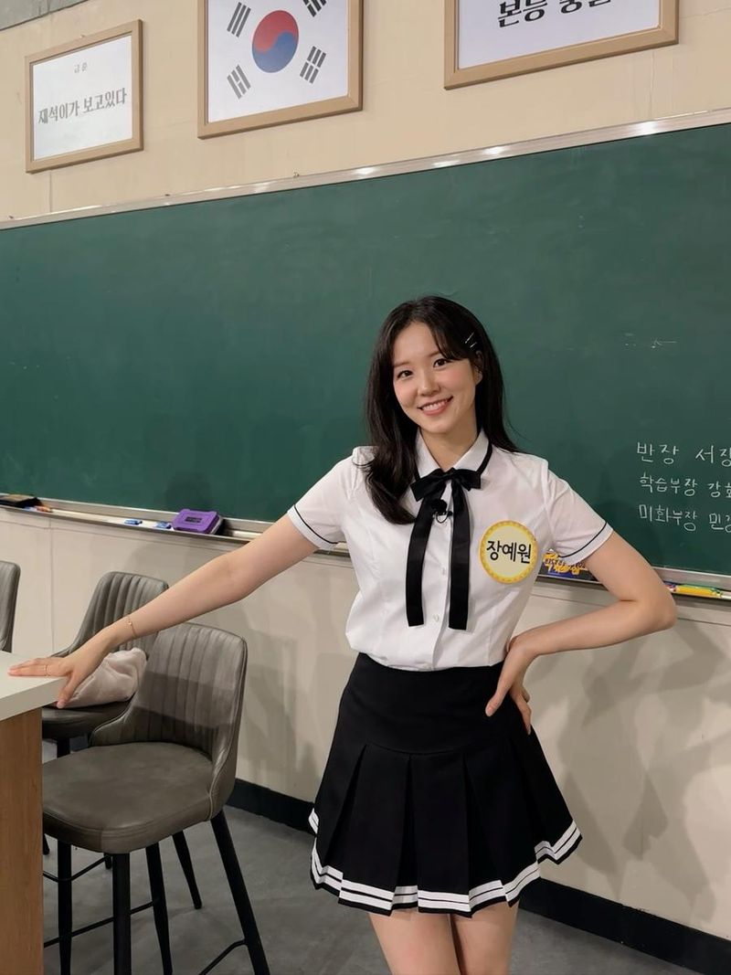 “역사 이야기로 가득 찬 오후”…장예원, 교실 분위기→청량한 미소 / 아나운서 장예은 인스타그램