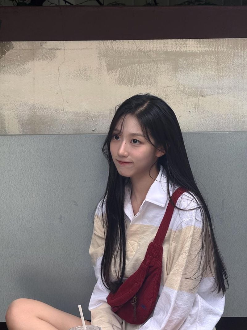 “고요한 미소의 오후”…정예인, 맑은 여름빛→잔잔한 존재감 / 걸그룹 러블리즈 정예인 인스타그램