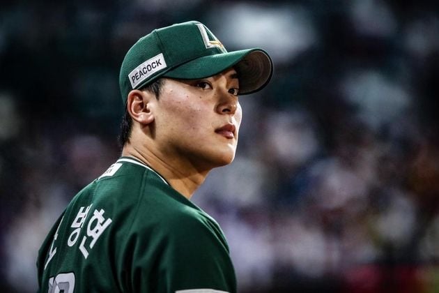 “4아웃 세이브 투혼”…조병현, LG전 무실점 쾌투로 SSG 승리 수호 / 연합뉴스