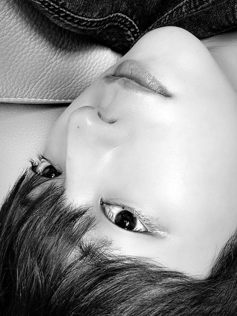 “7월의 시간을 담아”…이유진, 몽환적 응시→흑백의 여운 / 배우 이유진 인스타그램