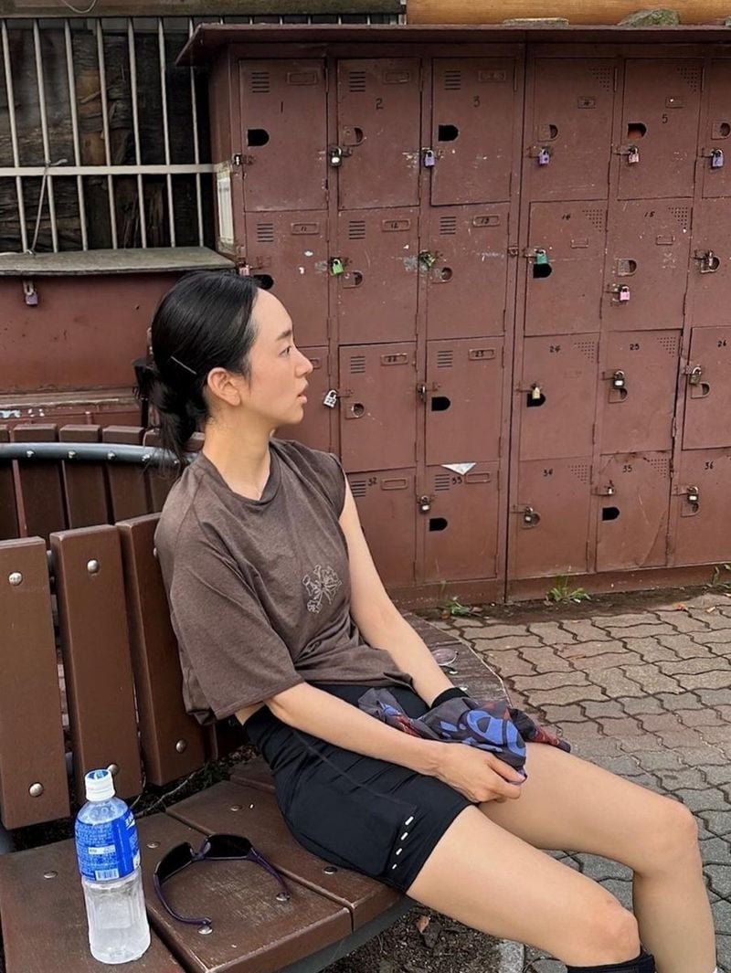 “언제쯤 안 습하고 안 더워질까나”…원진아, 여름 끝자락에서→솔직한 일상 속 쉼표 / 배우 원진아 인스타그램