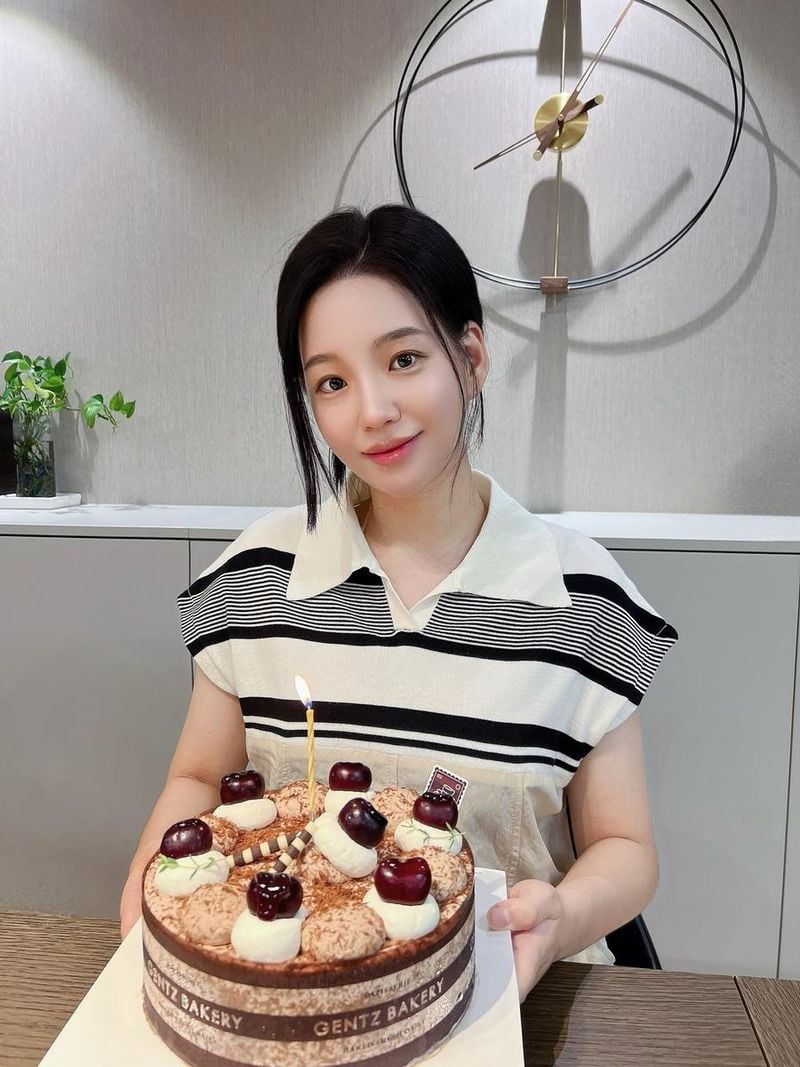 “이번 생일도 함께 해주셔서”…신미래, 기쁨 속 감사→생일맞이 환한 미소 / 가수 신미래 인스타그램