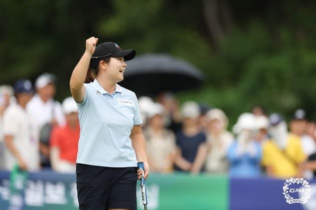 “버디 31개 폭발”…홍정민, KLPGA 72홀 최소타 신기록 우승 / 연합뉴스