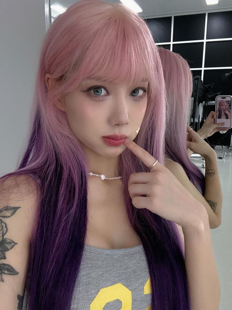 “셀카 욕심난 오늘”…이퍼플, 블루 렌즈로 도발→섬세한 매혹 / 댄서 이퍼플 인스타그램