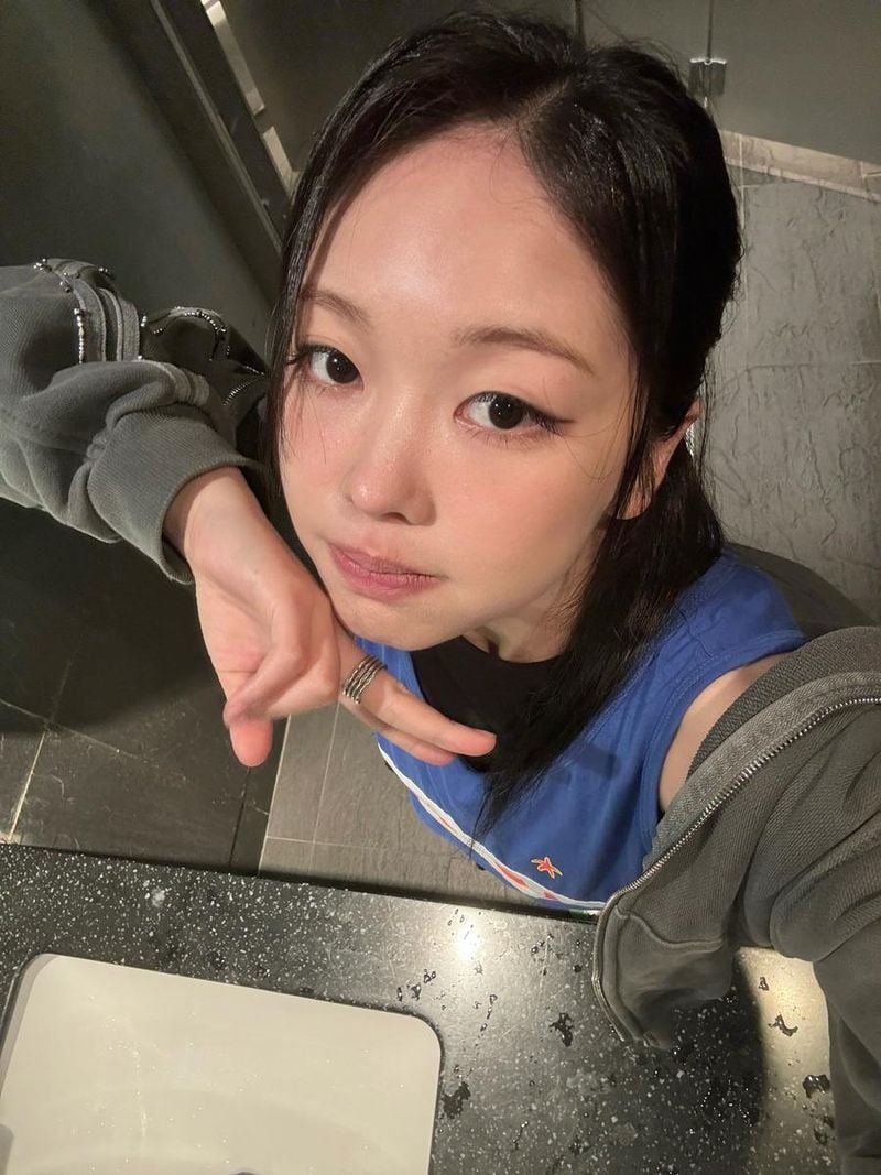 “감동의8월”…미노이, 직접 전한 셀카 한 장→여름날의 청량감 / 가수 미노이 인스타그램