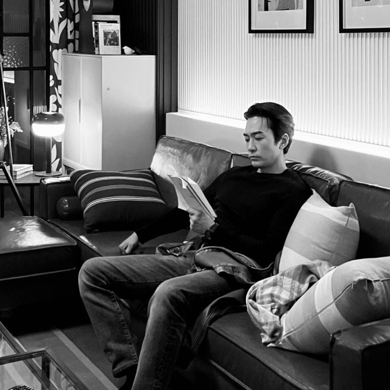 “차분히 흐르는 긴장”…송승헌, 무채색 속 고요→기대감 고조 / 배우 송승헌 인스타그램