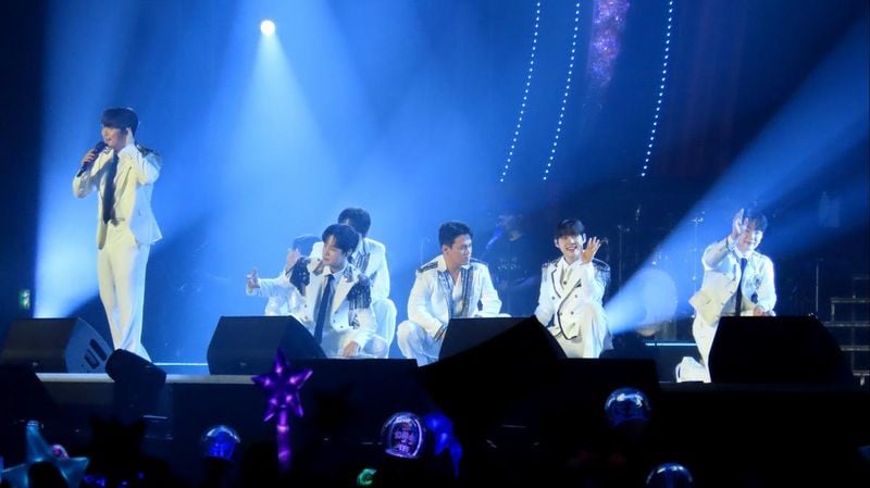 “불타는 열정, 무대 위 폭발했다”…김용빈·손빈아·천록담, ‘미스터트롯3’ 포항 콘서트→전국투어 심장 뛰었다 / 밝은누리