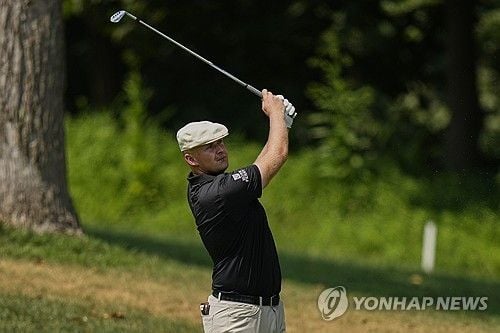 “극적 30위 진입”…해리 홀, BMW 챔피언십 6위로 PO 최종전 진출 / 연합뉴스