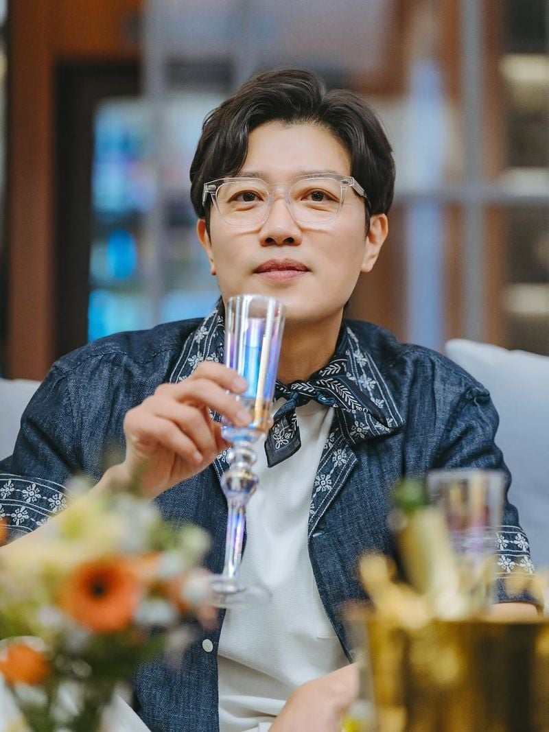 “맑은 시선 머문 그 자리”…박희순, 여름밤 휴식→잔잔한 여운 / 배우 박희순 인스타그램