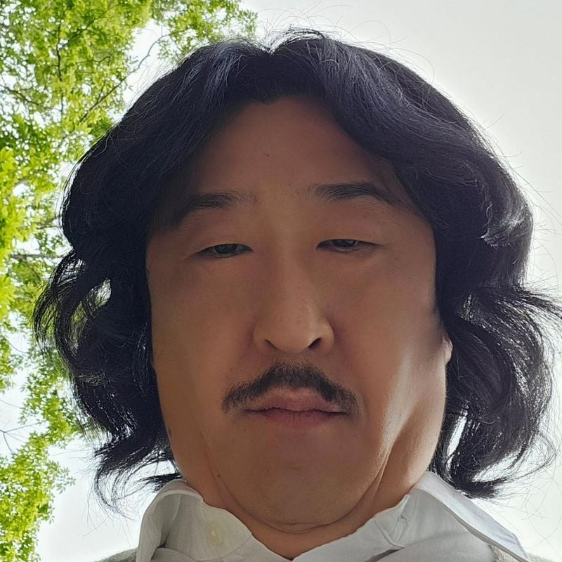 “매주 월화 밤이면 만나요”…현봉식, 고요함 속 유쾌→독보적 존재감 증명 / 배우 현봉식 인스타그램